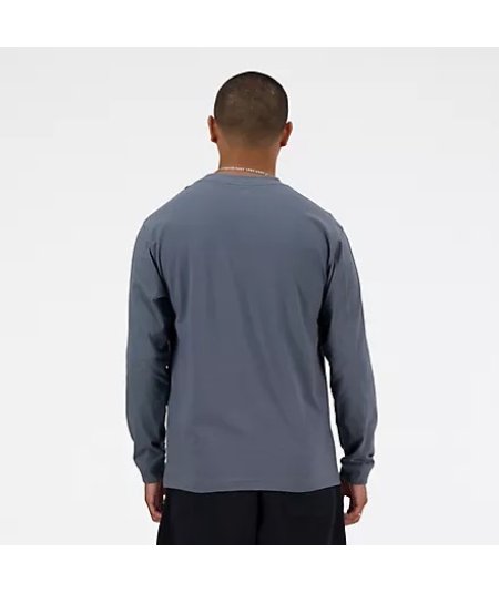 New Balance Iconic Collegiate Graphic Long Sleeve T-Shirt Uomo