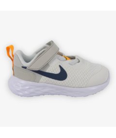 Nike Revolution 6