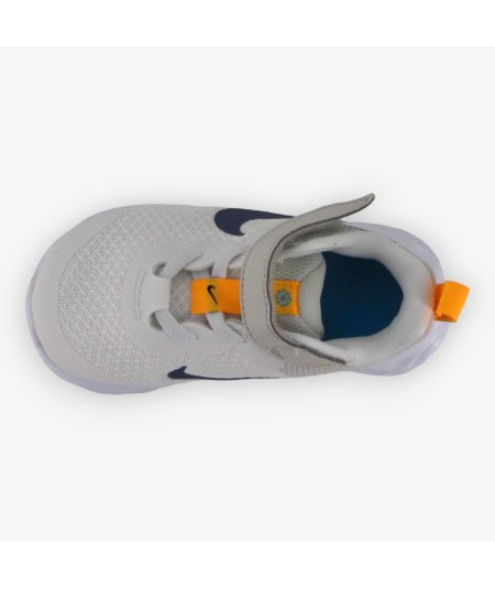 Nike Revolution 6