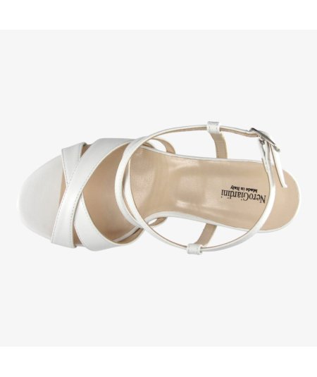 NeroGiardini E513200DE - Sandalo Elegante Donna con Tacco Fino in Pelle Bianca